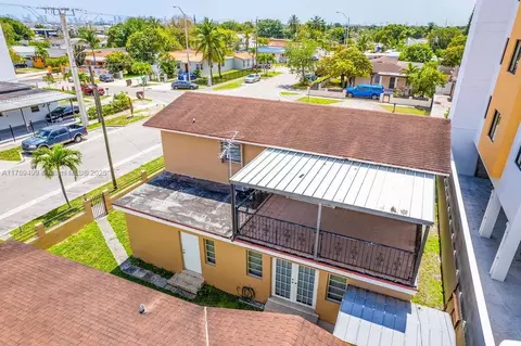 View/Area - 891 E 24th St, Hialeah, FL 33013 photo 4 of 8