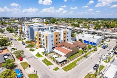 View/Area - 891 E 24th St, Hialeah, FL 33013 photo 7 of 8