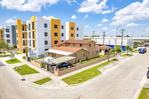 View/Area - 891 E 24th St, Hialeah, FL 33013 photo 2 of 8