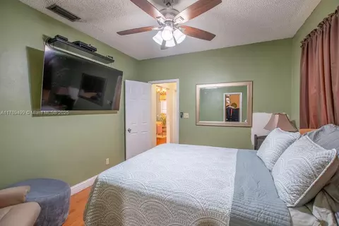 Bedroom - 891 E 24th St, Hialeah, FL 33013 photo 3 of 11