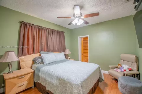 Bedroom - 891 E 24th St, Hialeah, FL 33013 photo 2 of 11