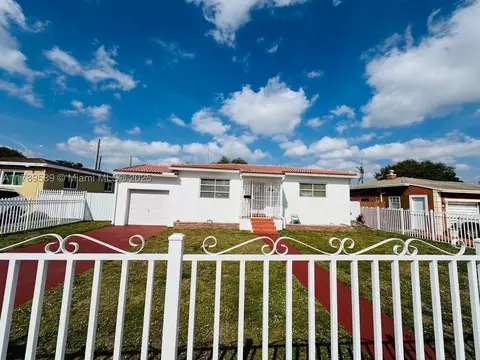 585 NW 134th St, North Miami, FL 33168