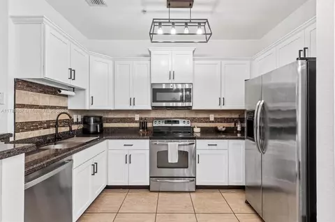 151 SW 7th Ct, Pompano Beach, FL 33060