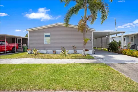 740 NW 219th Ave, Pembroke Pines, FL 33029