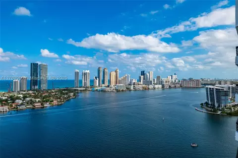 3530 Mystic Pointe Dr #LPH14, Aventura, FL 33180