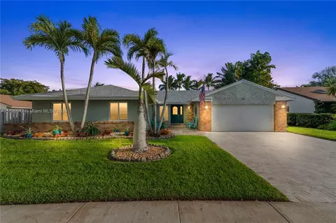 14450 Hampton Pl, Davie, FL 33325