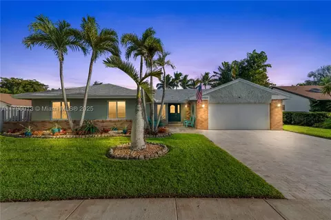 14450 Hampton Pl, Davie, FL 33325