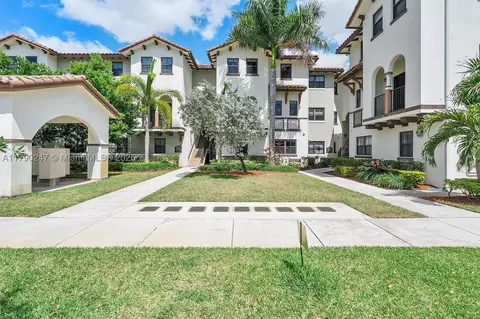 10620 NW 88th St #217, Doral, FL 33178