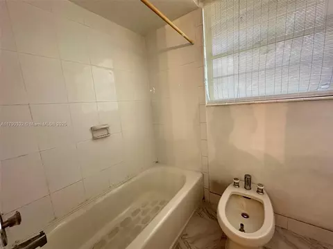 7170 W 3rd Ave, Hialeah, FL 33014 photo 17
