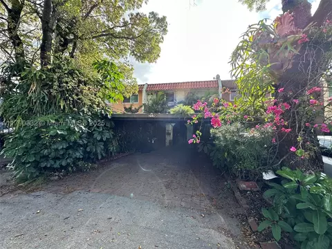 7170 W 3rd Ave, Hialeah, FL 33014