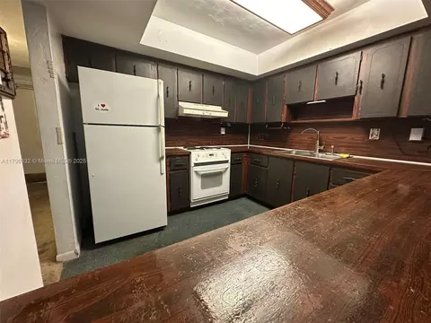 7170 W 3rd Ave, Hialeah, FL 33014 photo 6