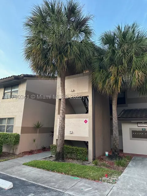 9935 Nob Hill Ln #9935, Sunrise, FL 33351