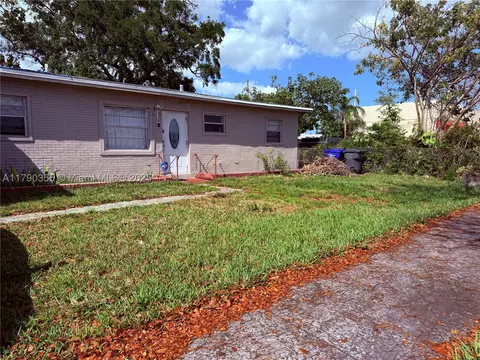 6023 Flagler St, Hollywood, FL 33023