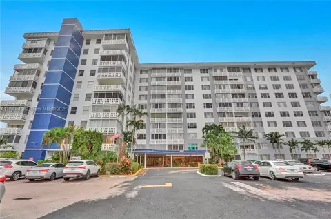 4350 Hillcrest Dr #503, Hollywood, FL 33021