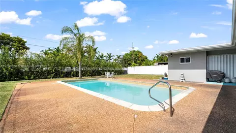 Exterior - 4309 Jackson St, Hollywood, FL 33021 photo 1 of 1