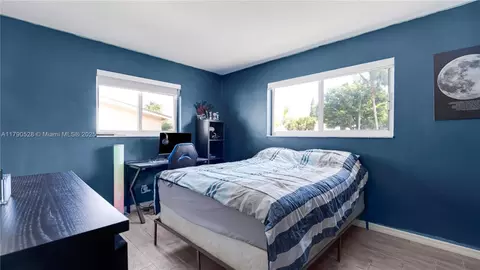 Bedroom - 4309 Jackson St, Hollywood, FL 33021 photo 1 of 4