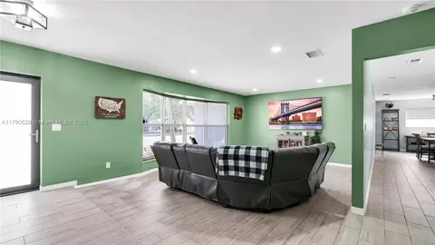 Other - 4309 Jackson St, Hollywood, FL 33021 photo 4 of 15