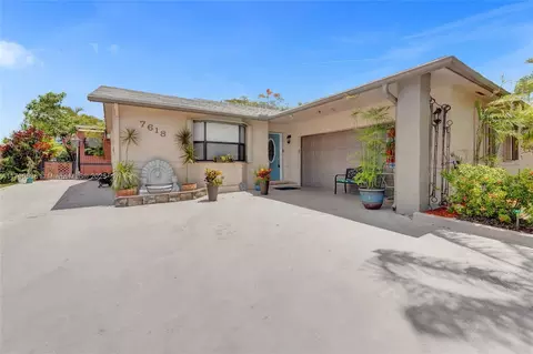 7618 NW 88th Cir, Tamarac, FL 33321