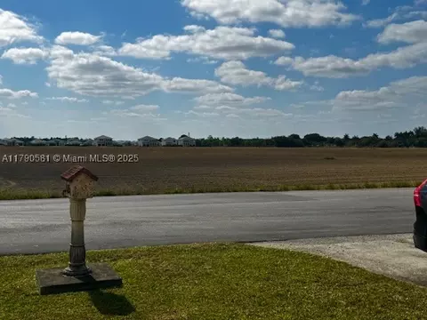 365 SW 18th Ave, Homestead, FL 33030