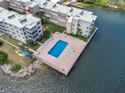 1810 New Palm Way #214, Boynton Beach, FL 33435