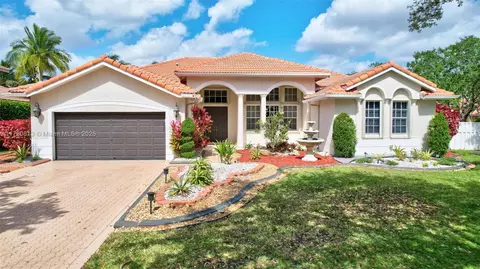 1284 NW 163rd Ter, Pembroke Pines, FL 33028