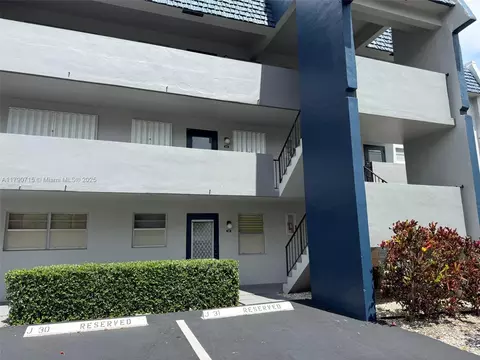 7797 Golf Cir Dr #102, Margate, FL 33063
