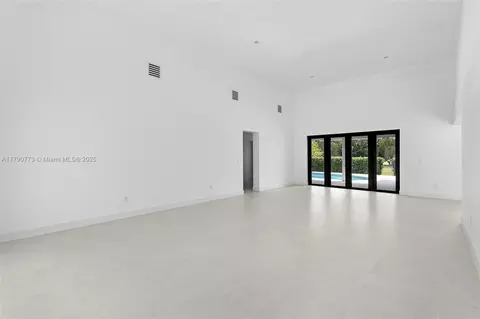 Living - 19601 E Saint Andrews Dr, Hialeah, FL 33015 photo 3 of 6