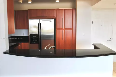 3232 SW 22nd Ter #1008, Miami, FL 33145