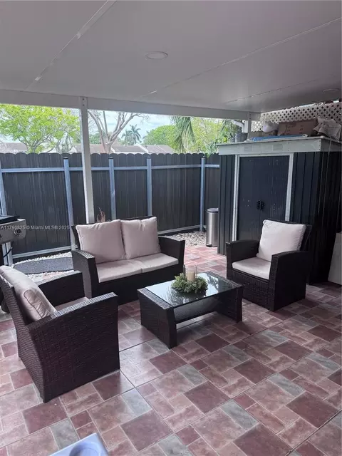 5308 SW 138th Pl, Miami, FL 33175