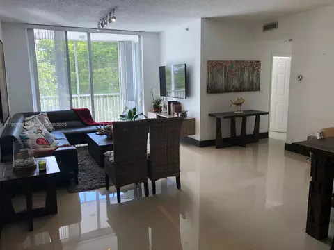 9725 NW 52nd St #407, Doral, FL 33178