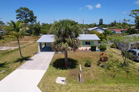 3135 SE Mimosa St, Stuart, FL 34997 photo 3