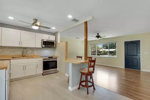 3135 SE Mimosa St, Stuart, FL 34997 photo 12