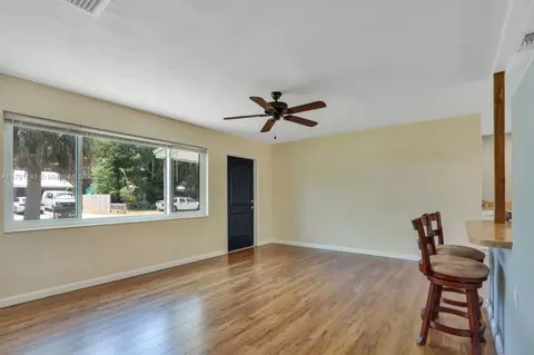3135 SE Mimosa St, Stuart, FL 34997 photo 9