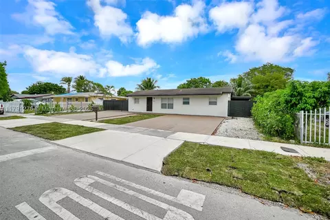20431 NW 46th Ave, Miami Gardens, FL 33055