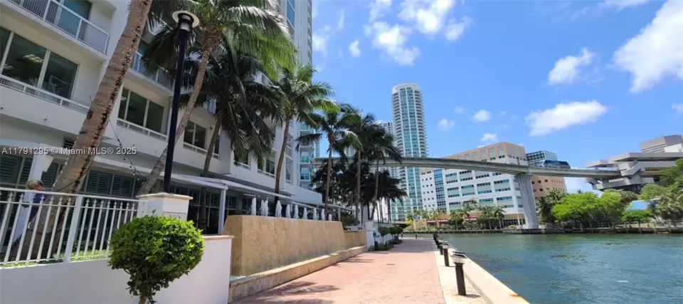 Other - 31 SE 5th St #1505, Miami, FL 33131 photo 8 of 13