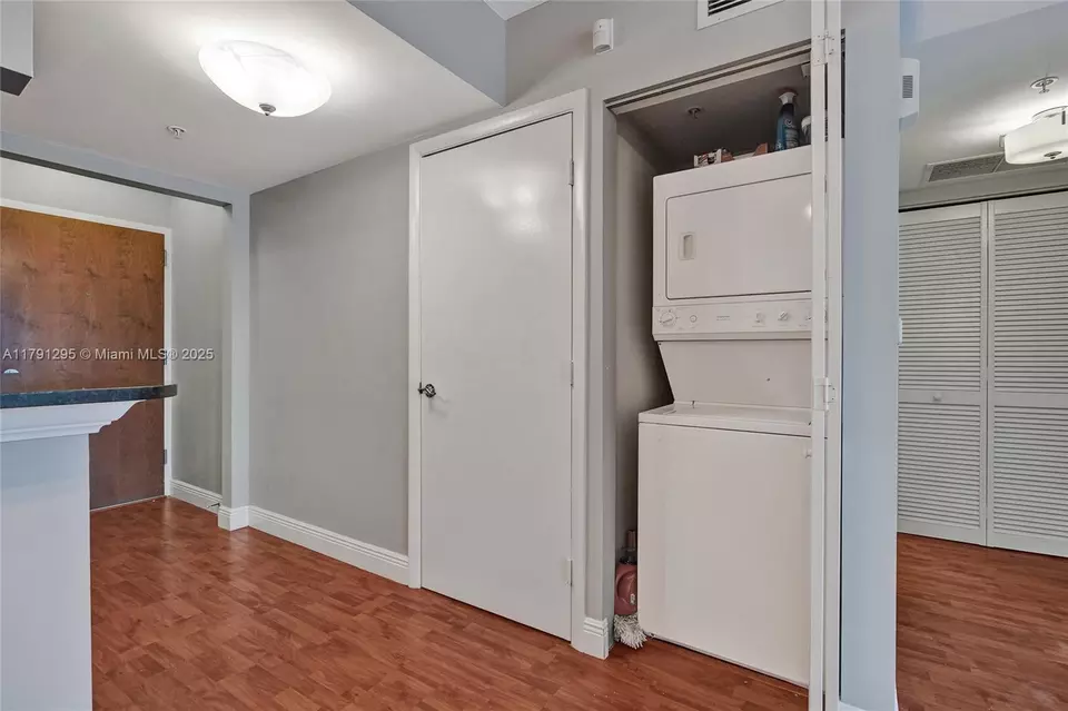 Other - 31 SE 5th St #1505, Miami, FL 33131 photo 13 of 13