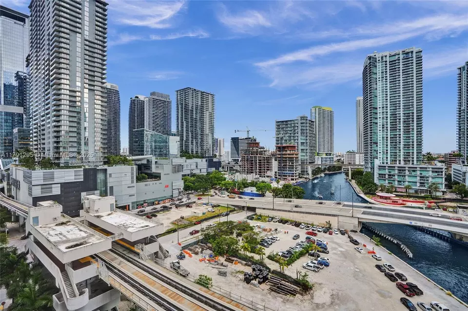 Other - 31 SE 5th St #1505, Miami, FL 33131 photo 12 of 13