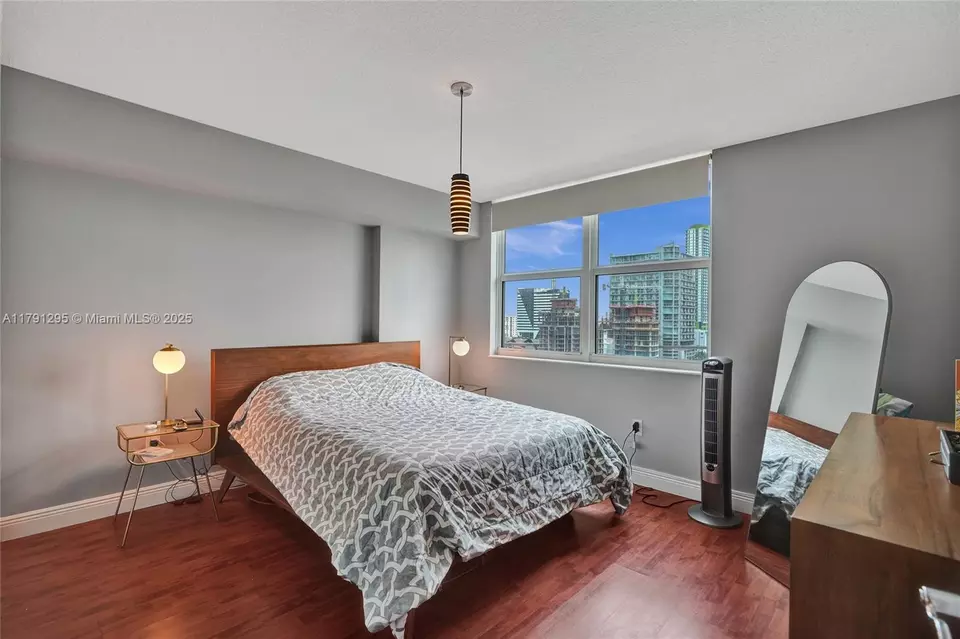 Bedroom - 31 SE 5th St #1505, Miami, FL 33131 photo 1 of 1