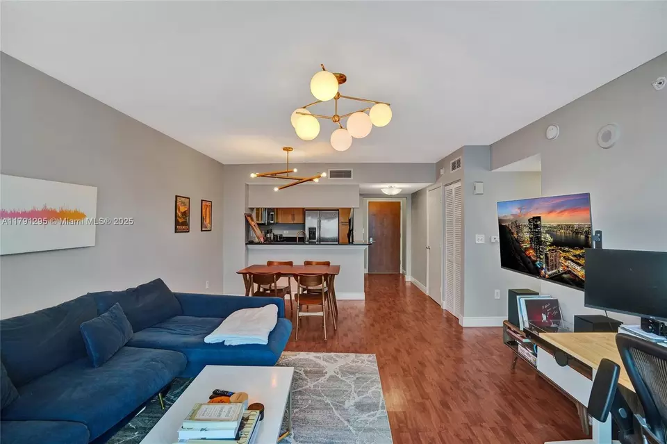 Other - 31 SE 5th St #1505, Miami, FL 33131 photo 9 of 13