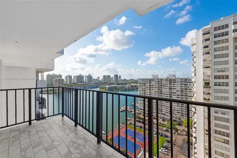 2780 NE 183rd St #2106, Aventura, FL 33160