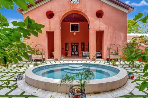 2760 Kirk St, Coconut Grove, FL 33133