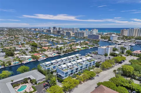 2725 NE 1st St, Pompano Beach, FL 33062