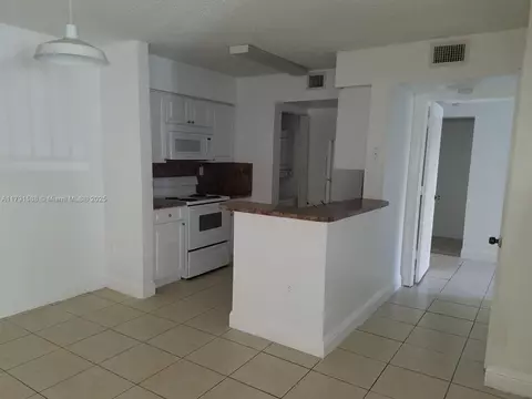 15231 SW 80th St #209, Miami, FL 33193