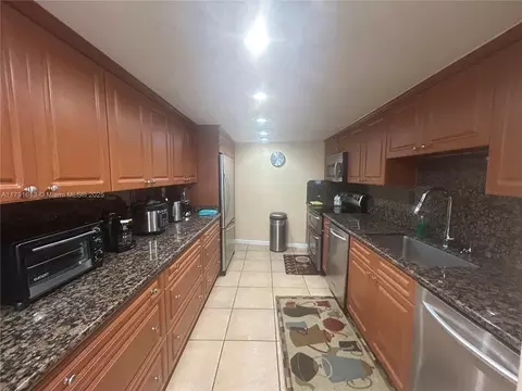 5401 Collins Ave #434, Miami Beach, FL 33140