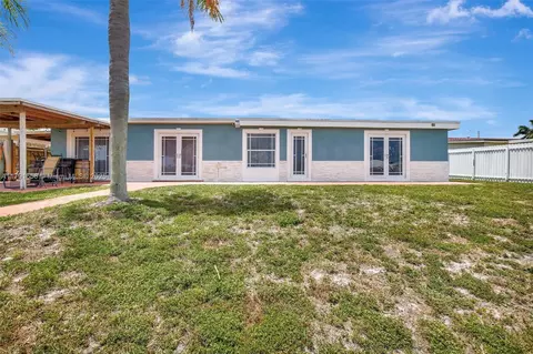 17501 NW 85th Ave, Hialeah, FL 33015 photo 5