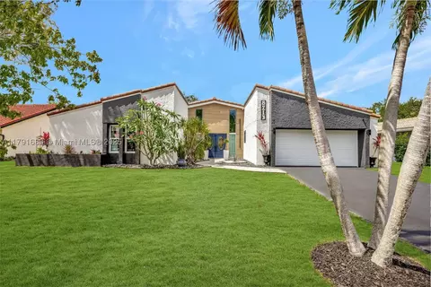 8713 NW 27th St, Coral Springs, FL 33065