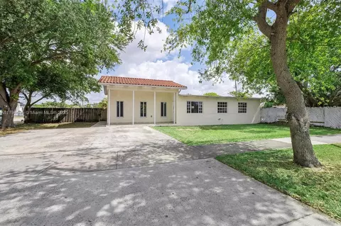 10495 SW 32nd St, Miami, FL 33165