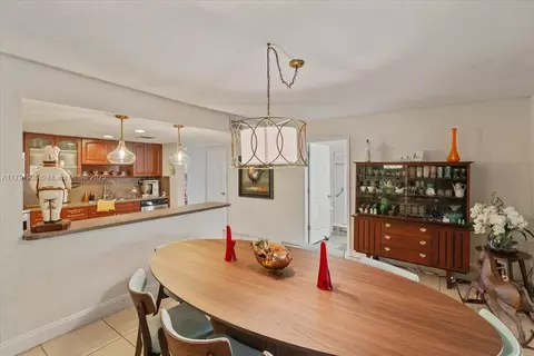 Dining - 827 W 79th St, Hialeah, FL 33014 photo 2 of 2
