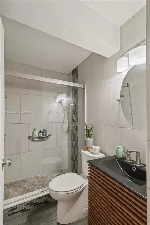 Bath - 827 W 79th St, Hialeah, FL 33014 photo 1 of 3
