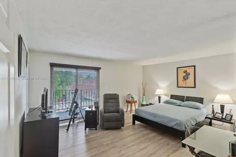 Bedroom - 827 W 79th St, Hialeah, FL 33014 photo 1 of 5